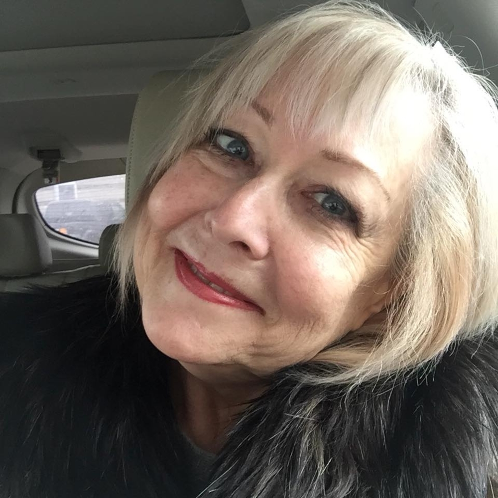 Meet your Posher, Rena